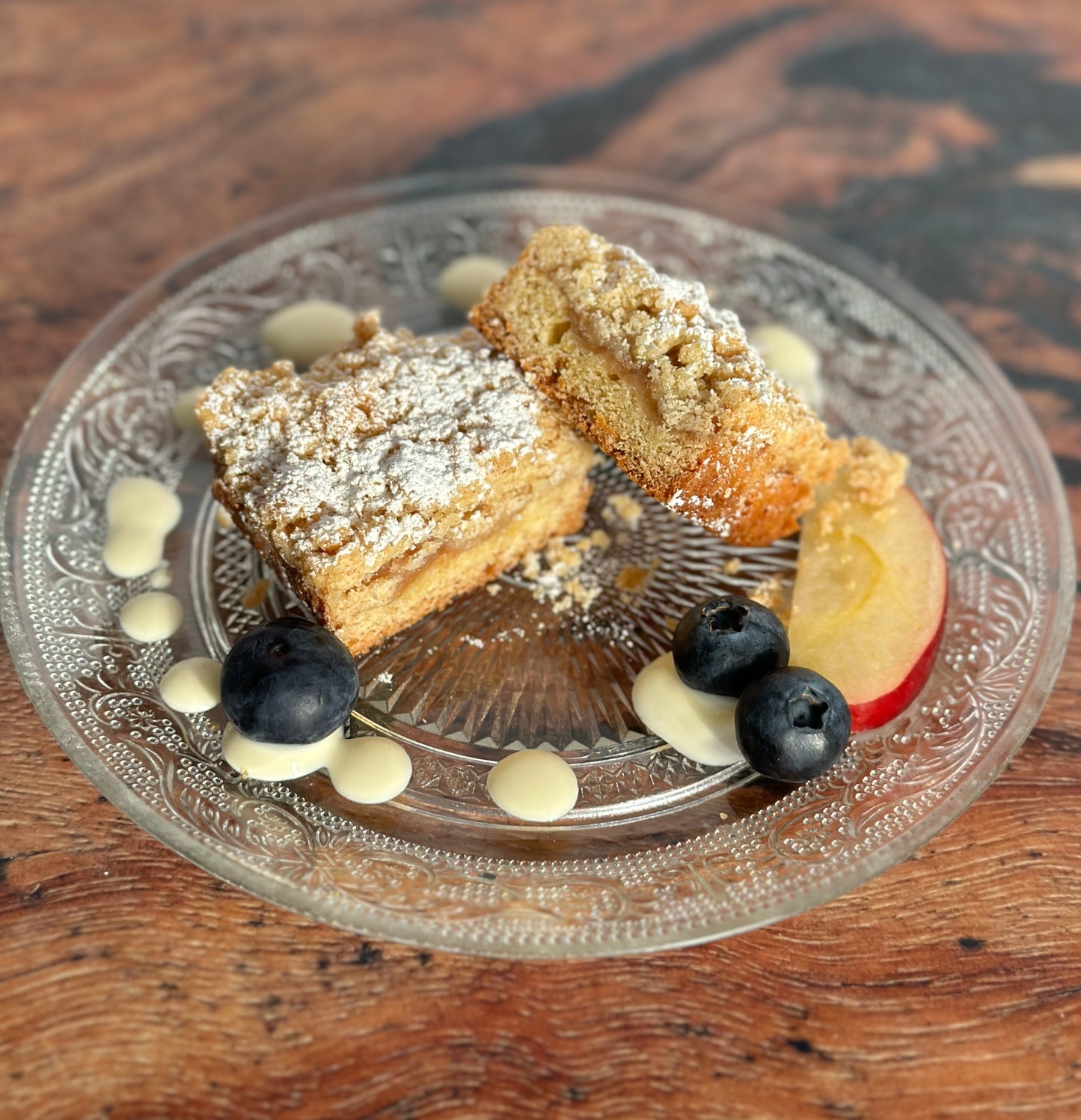 Apple Crumble Cake