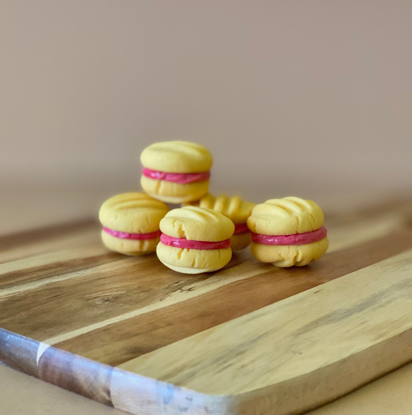 Original Yoyos with Raspberry filling